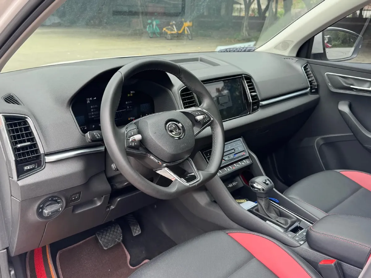 2022 Skoda Karoq 1.4T 150HP L4 7DCT,autocango,china used car exporter,china ev exporter,chinese used car exporter,chinese used ev exporter