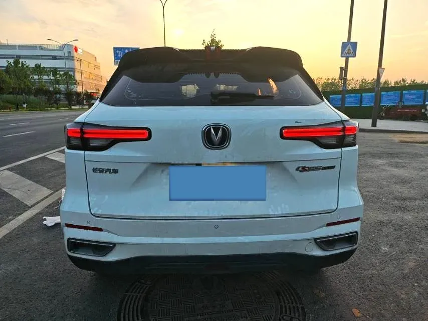 2022 ChangAn Oshan X7 Plus 1.5T 188HP L4 7DCT,autocango,china used car exporter,china ev exporter,chinese used car exporter,chinese used ev exporter