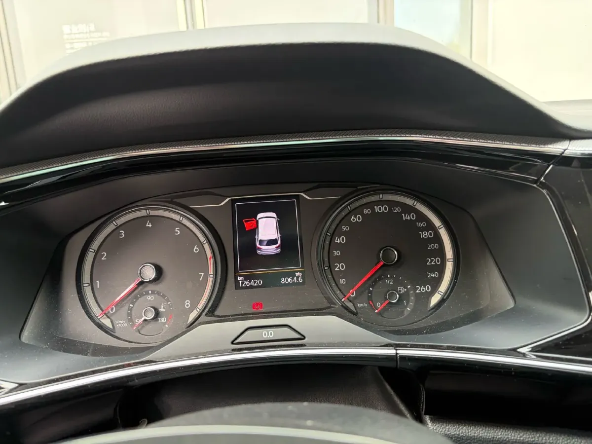 2019 Jeep Cherokee 2.0T 234HP L4 9AT,autocango,china used car exporter,china ev exporter,chinese used car exporter,chinese used ev exporter