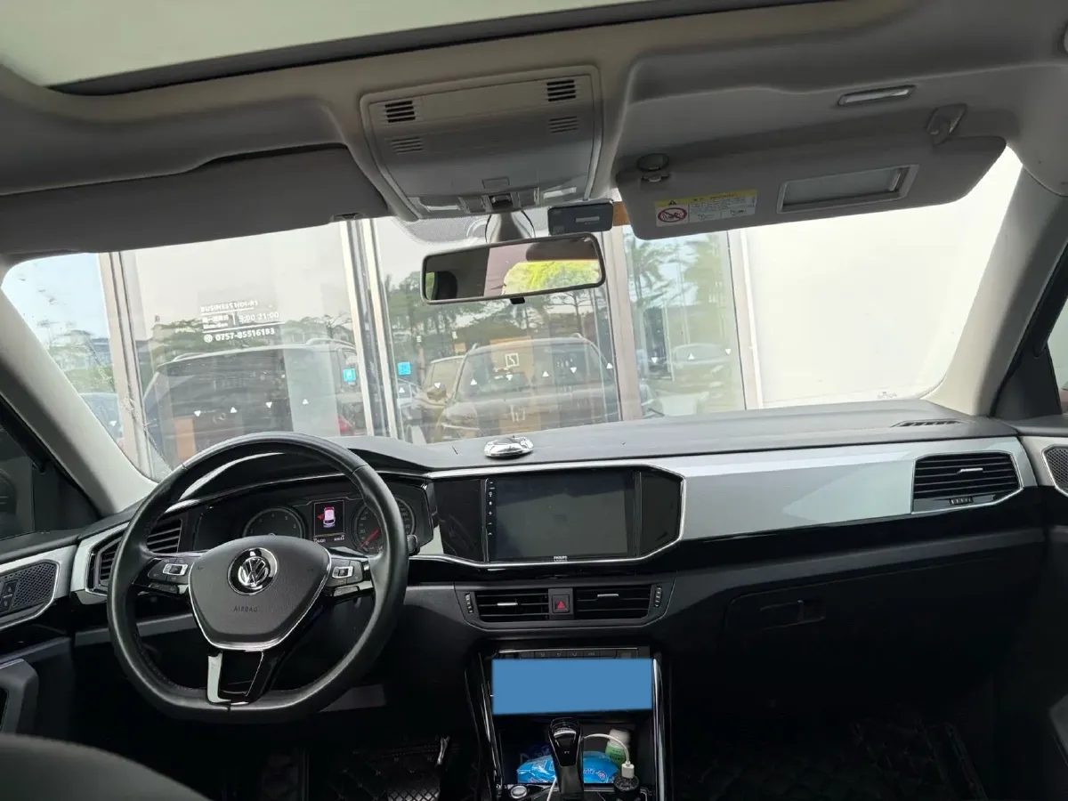 2019 Jeep Cherokee 2.0T 234HP L4 9AT,autocango,china used car exporter,china ev exporter,chinese used car exporter,chinese used ev exporter