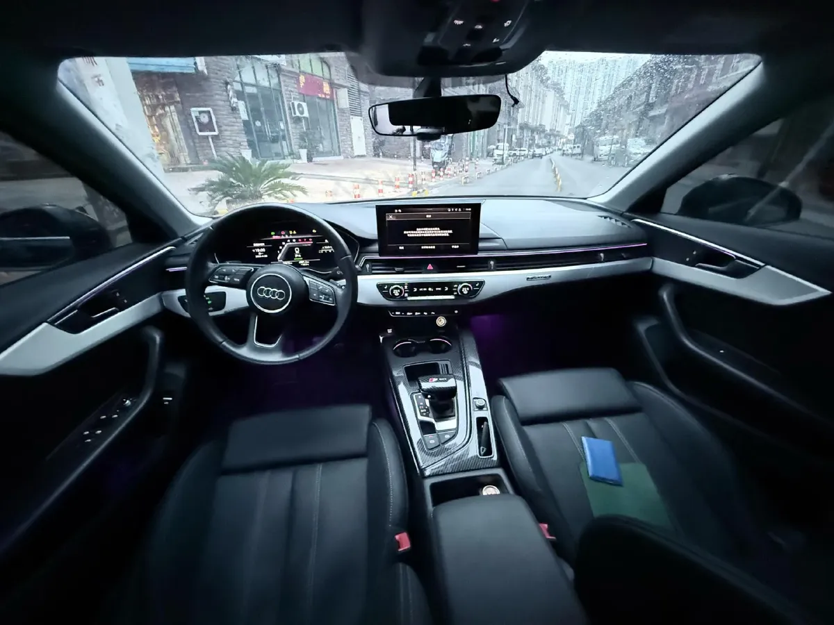 2020 Audi A4L 2.0T 190HP L4 7DCT,autocango,china used car exporter,china ev exporter,chinese used car exporter,chinese used ev exporter