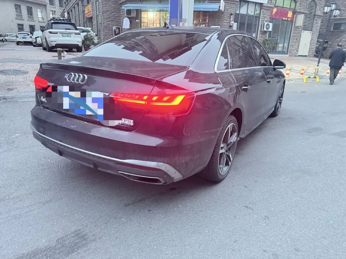 2020 Audi A4L 2.0T 190HP L4 7DCT,autocango,china used car exporter,china ev exporter,chinese used car exporter,chinese used ev exporter