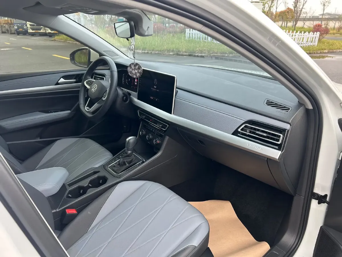 2023 Volkswagen Lavida 1.5L 110HP L4 6AT,autocango,china used car exporter,china ev exporter,chinese used car exporter,chinese used ev exporter