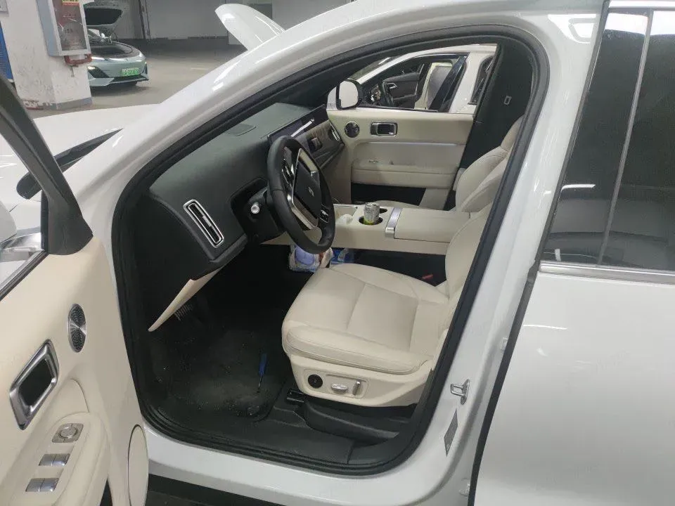 2025 Li L6 Range Extended 154HP L4 REEV,autocango,china used car exporter,china ev exporter,chinese used car exporter,chinese used ev exporter