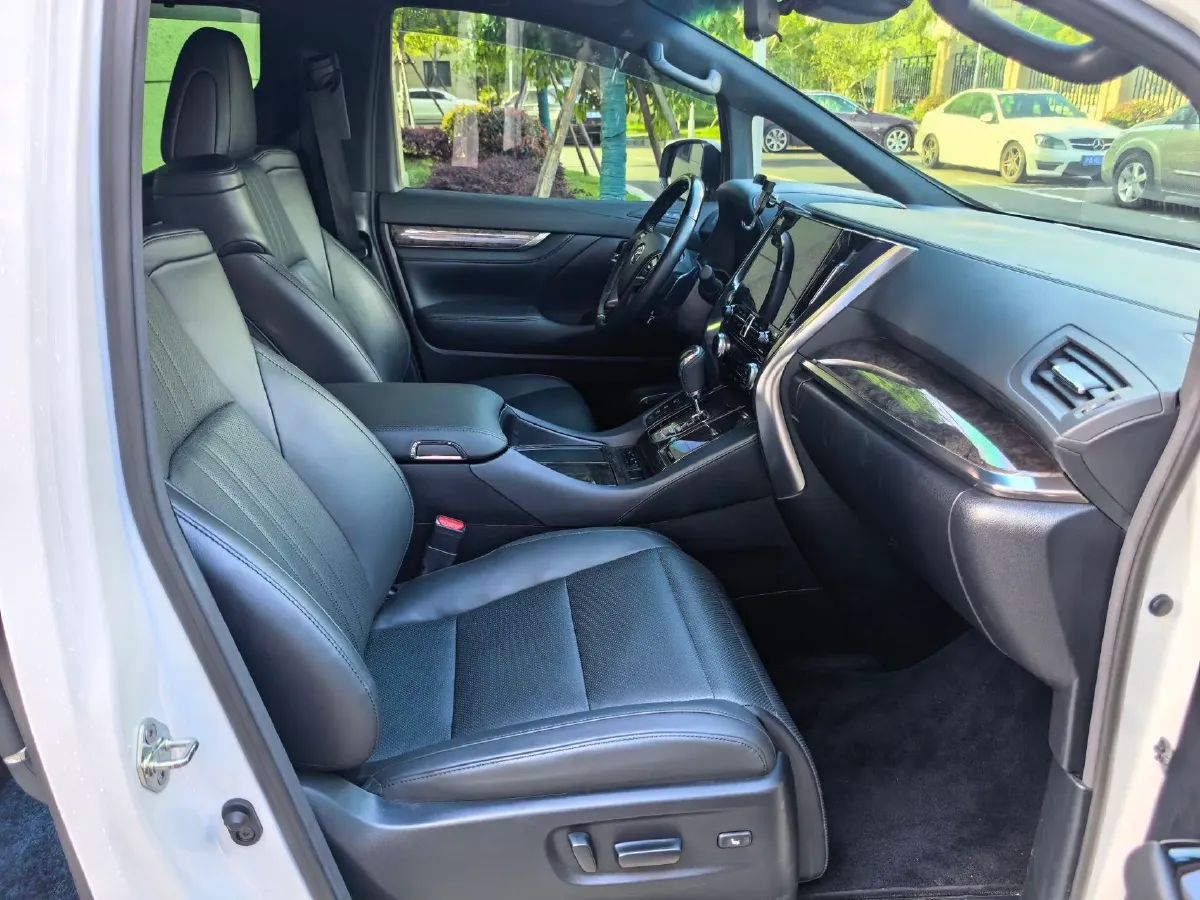 2021 Toyota Vellfire 2.5L 117HP L4 E-CVT Hybrid,autocango,china used car exporter,china ev exporter,chinese used car exporter,chinese used ev exporter