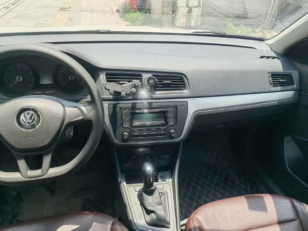 2017 Volkswagen Lavida 1.6L 110HP L4 6AT,autocango,china used car exporter,china ev exporter,chinese used car exporter,chinese used ev exporter