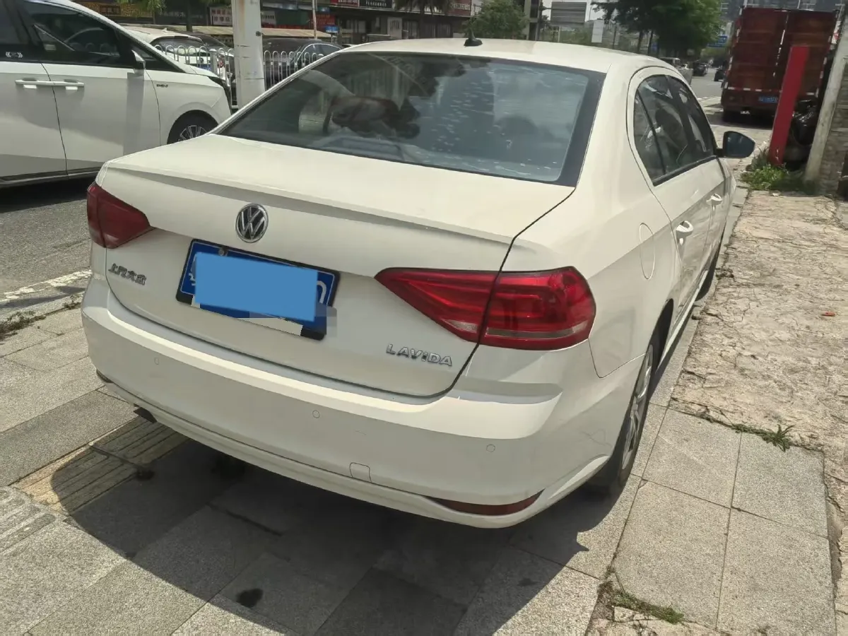 2017 Volkswagen Lavida 1.6L 110HP L4 6AT,autocango,china used car exporter,china ev exporter,chinese used car exporter,chinese used ev exporter