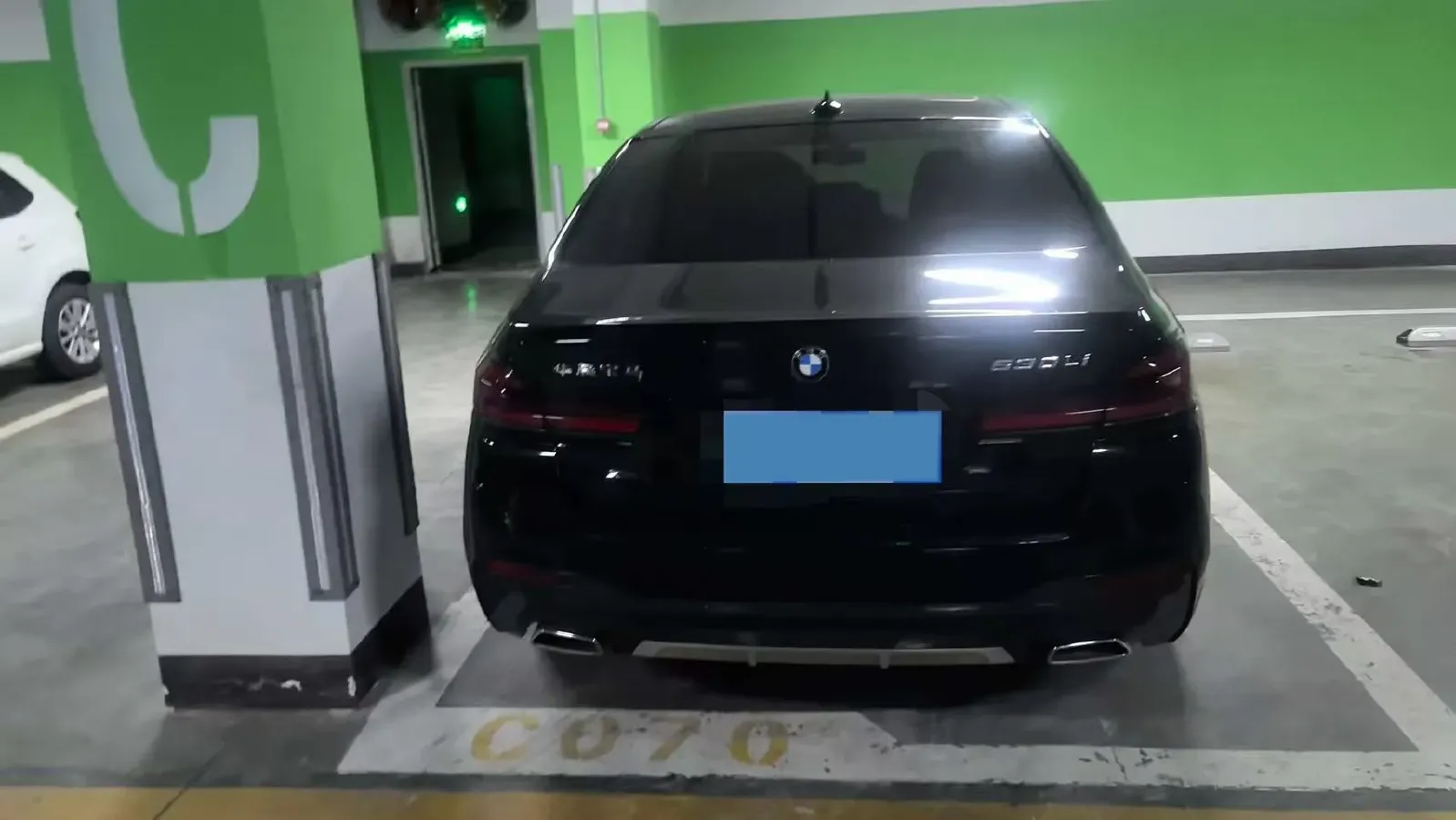 2021 BMW 5 Series 2.0T 252HP L4 8AT,autocango,china used car exporter,china ev exporter,chinese used car exporter,chinese used ev exporter