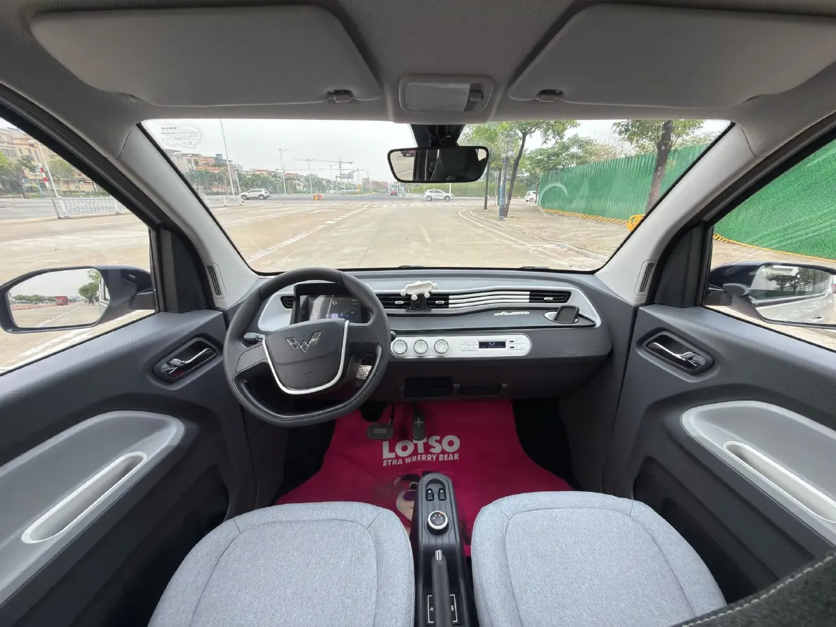 2021 WuLing HongGuang MINI EV BEV 9.3KWH,autocango,china used car exporter,china ev exporter,chinese used car exporter,chinese used ev exporter