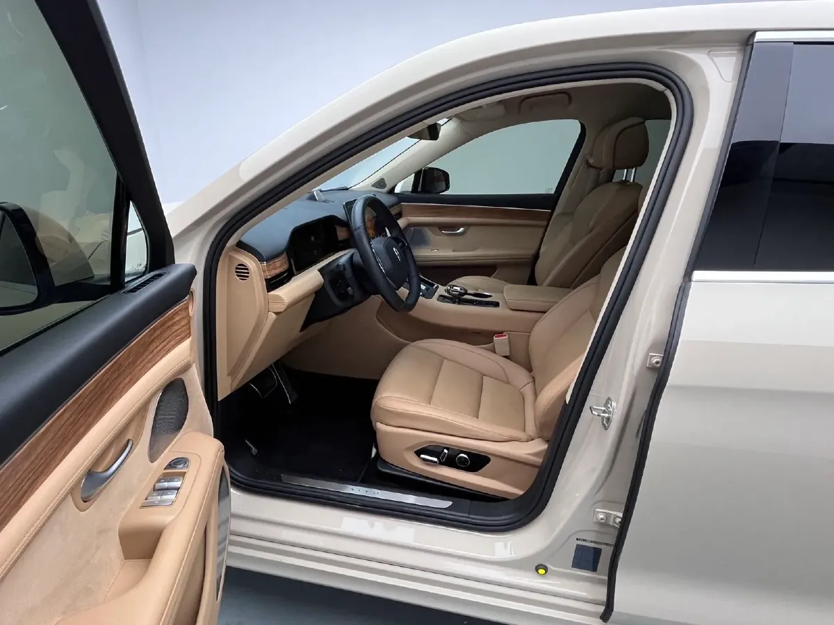 2022 Infiniti Q50L 2.0T 211HP L4 7AT,autocango,china used car exporter,china ev exporter,chinese used car exporter,chinese used ev exporter