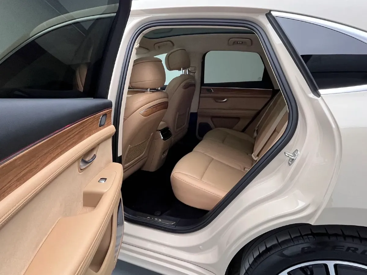 2022 Infiniti Q50L 2.0T 211HP L4 7AT,autocango,china used car exporter,china ev exporter,chinese used car exporter,chinese used ev exporter