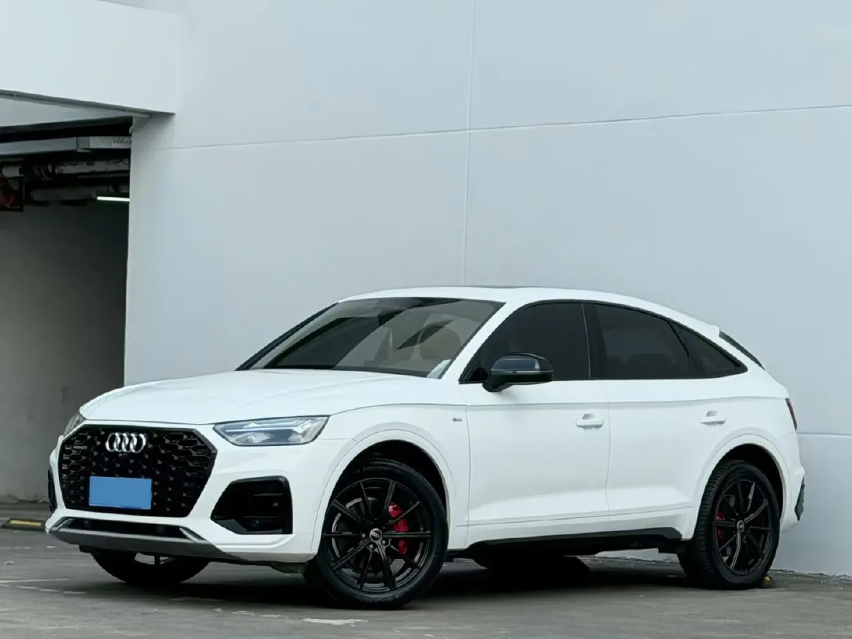 2021 Audi Q5L Sportback 2.0T 190HP L4 7DCT,autocango,china used car exporter,china ev exporter,chinese used car exporter,chinese used ev exporter