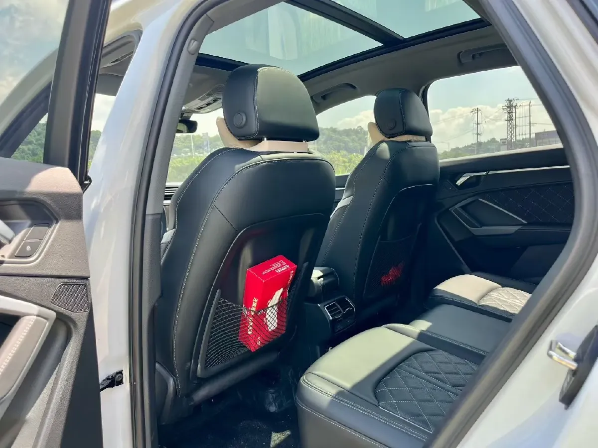 2024 Audi Q3 2.0T 186HP L4 7DCT,autocango,china used car exporter,china ev exporter,chinese used car exporter,chinese used ev exporter