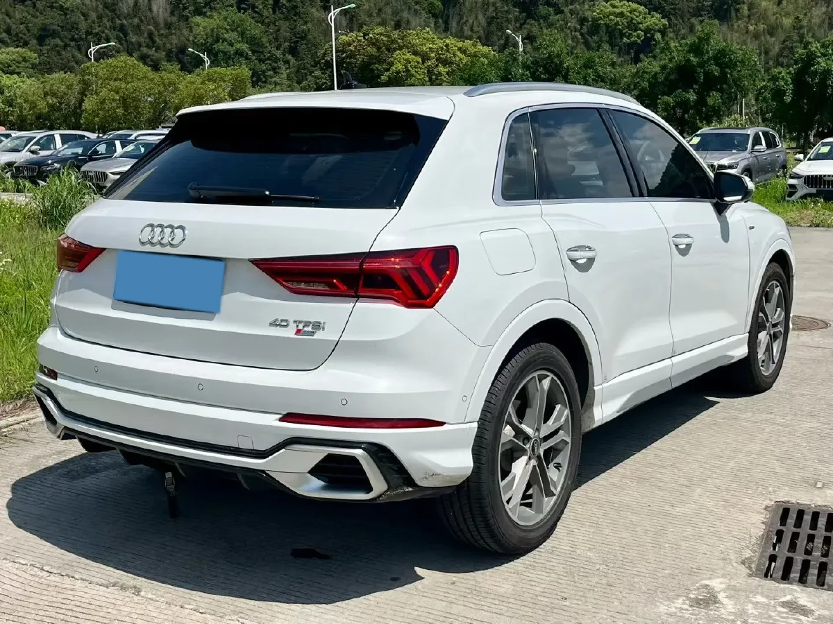 2024 Audi Q3 2.0T 186HP L4 7DCT,autocango,china used car exporter,china ev exporter,chinese used car exporter,chinese used ev exporter