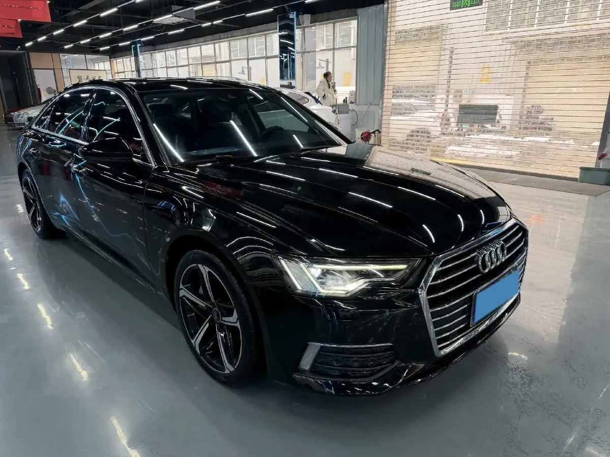 2021 Audi A6L 2.0T 224HP L4 7DCT,autocango,china used car exporter,china ev exporter,chinese used car exporter,chinese used ev exporter
