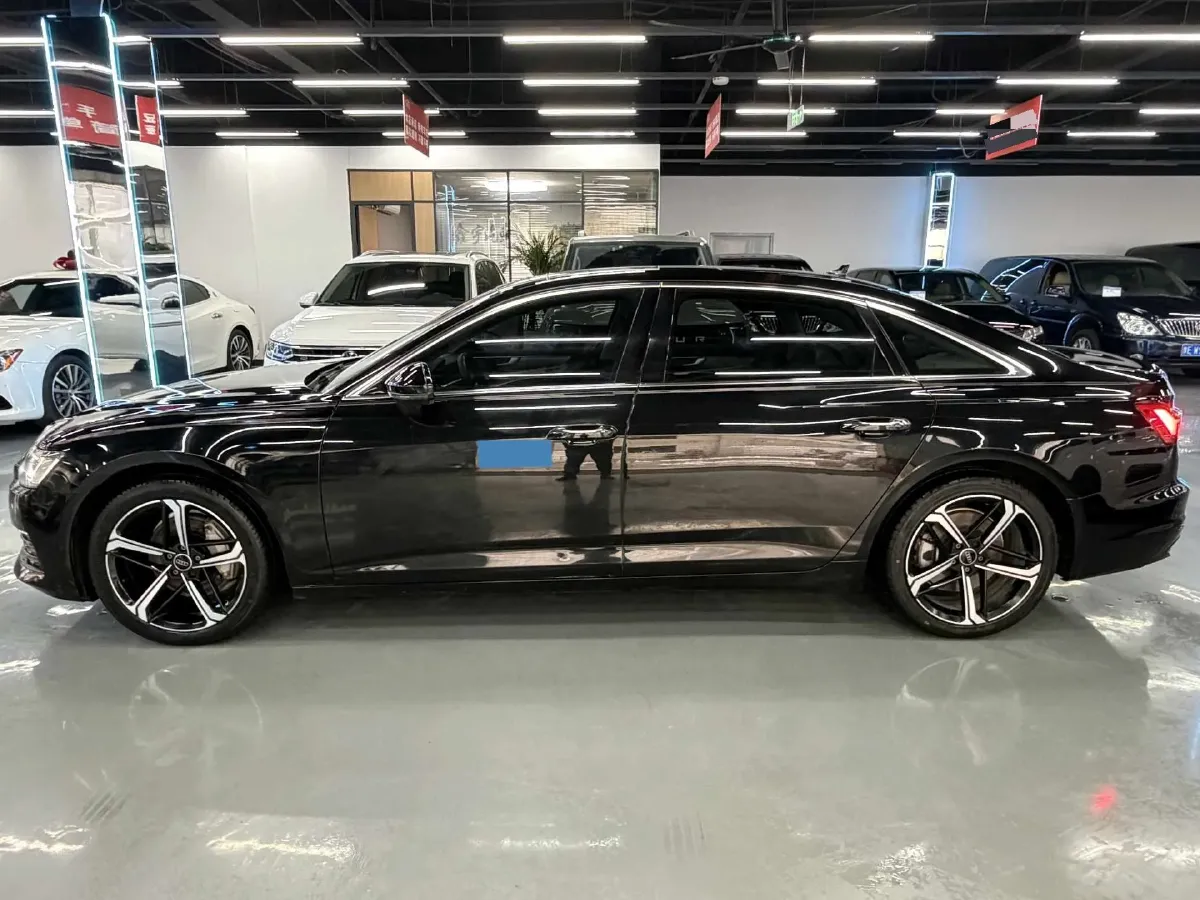 2021 Audi A6L 2.0T 224HP L4 7DCT,autocango,china used car exporter,china ev exporter,chinese used car exporter,chinese used ev exporter