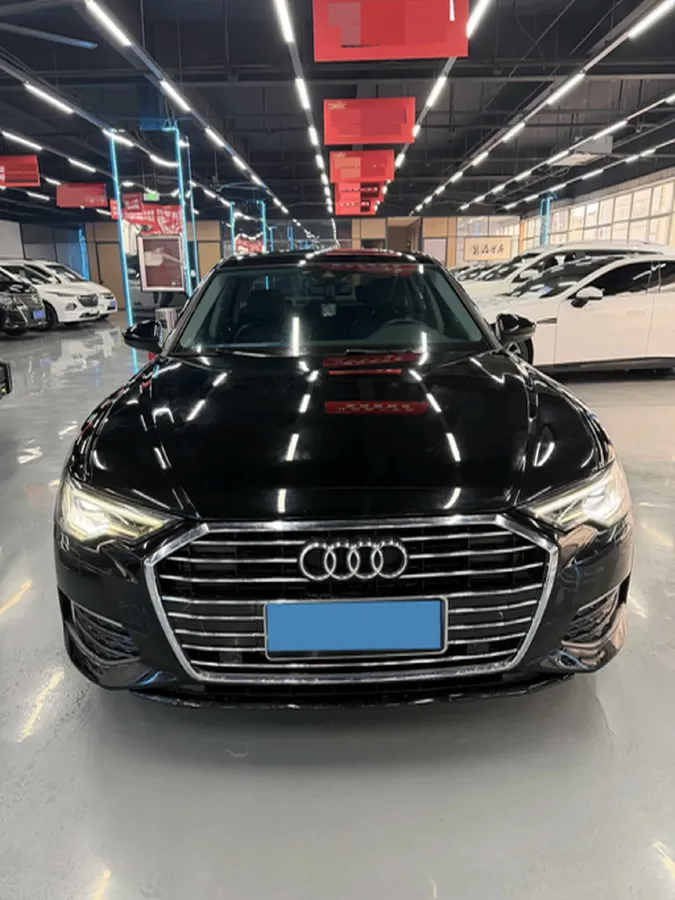 2021 Audi A6L 2.0T 224HP L4 7DCT,autocango,china used car exporter,china ev exporter,chinese used car exporter,chinese used ev exporter