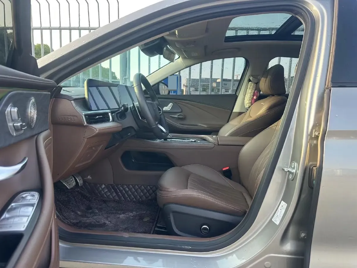 2024 Chery Arrizo 8 2.0T 254HP L4 7DCT,autocango,china used car exporter,china ev exporter,chinese used car exporter,chinese used ev exporter