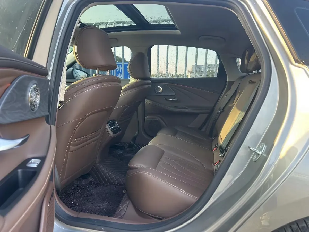 2024 Chery Arrizo 8 2.0T 254HP L4 7DCT,autocango,china used car exporter,china ev exporter,chinese used car exporter,chinese used ev exporter