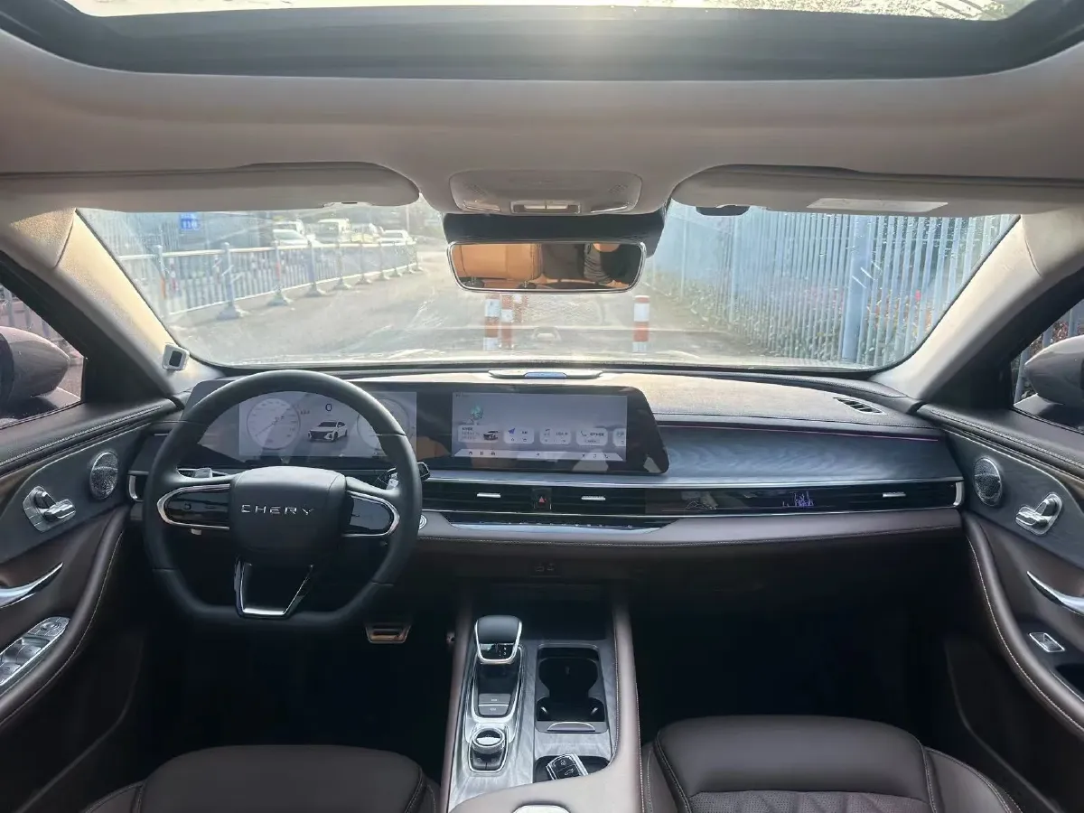 2024 Chery Arrizo 8 2.0T 254HP L4 7DCT,autocango,china used car exporter,china ev exporter,chinese used car exporter,chinese used ev exporter