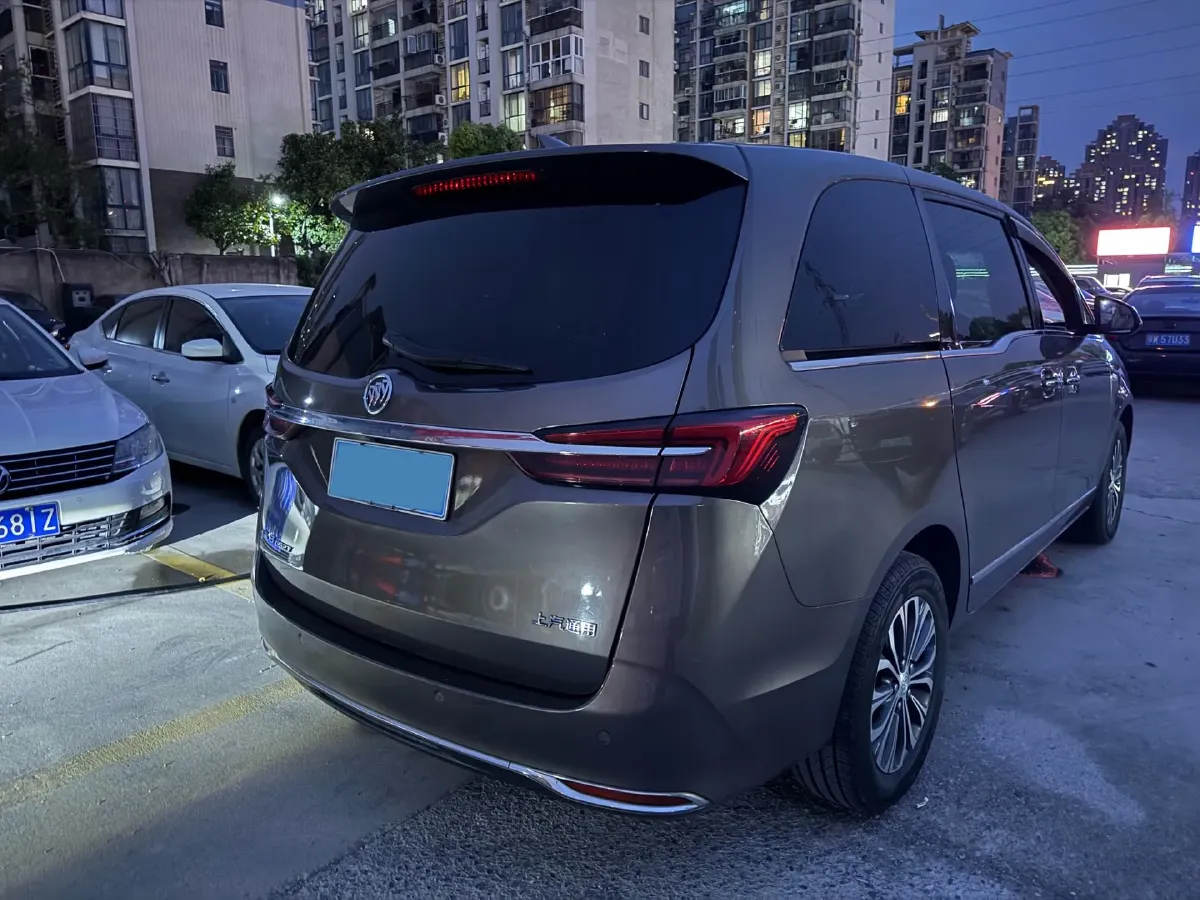 2021 Buick GL8 2.0T 237HP L4 9AT,autocango,china used car exporter,china ev exporter,chinese used car exporter,chinese used ev exporter