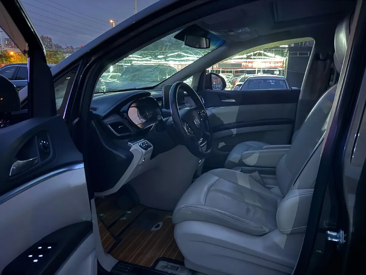 2021 Buick GL8 2.0T 237HP L4 9AT,autocango,china used car exporter,china ev exporter,chinese used car exporter,chinese used ev exporter