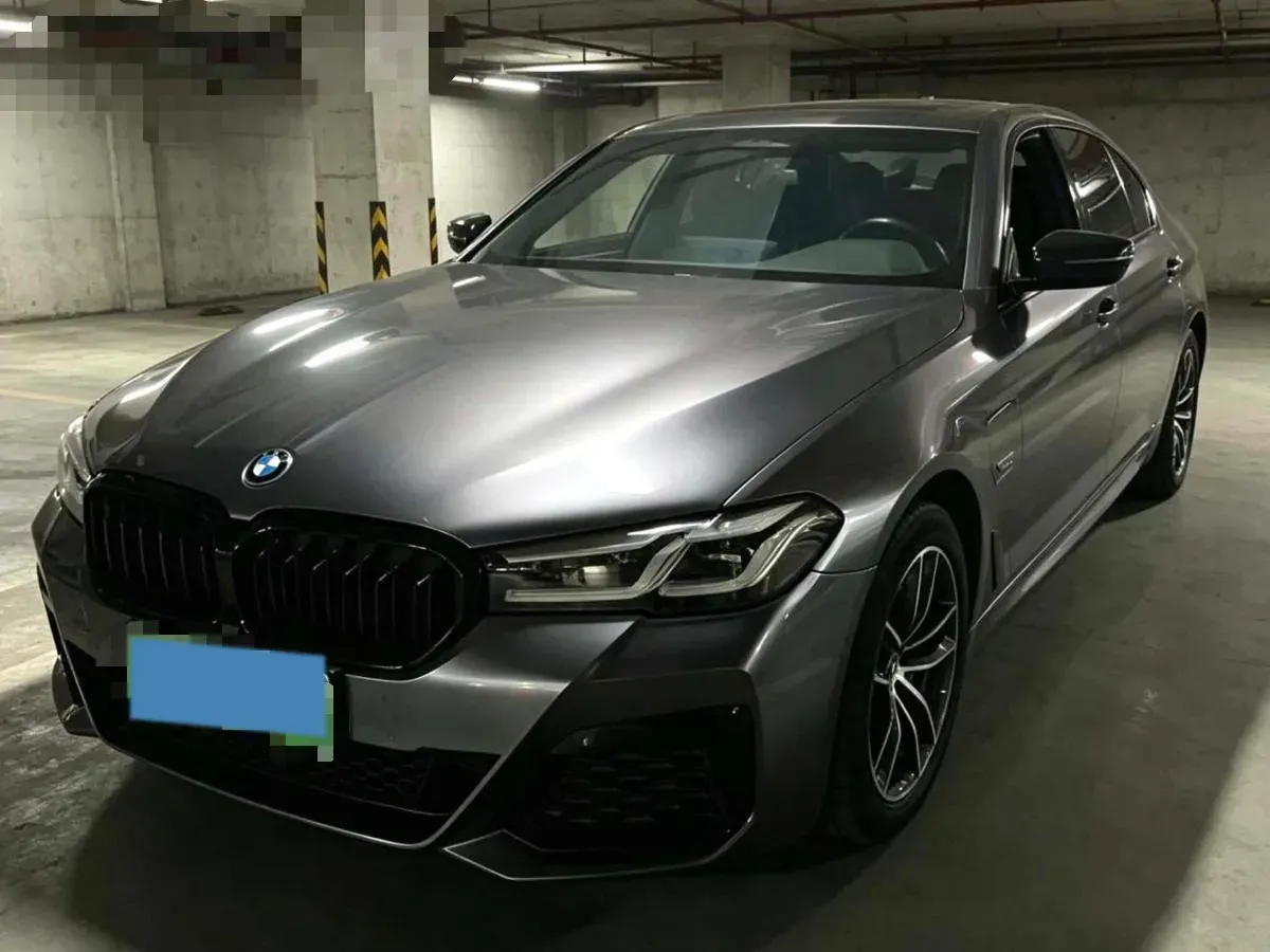 2022 BMW 5 Series 2.0T 184HP L4 8AT PHEV 17.7KWH,autocango,china used car exporter,china ev exporter,chinese used car exporter,chinese used ev exporter