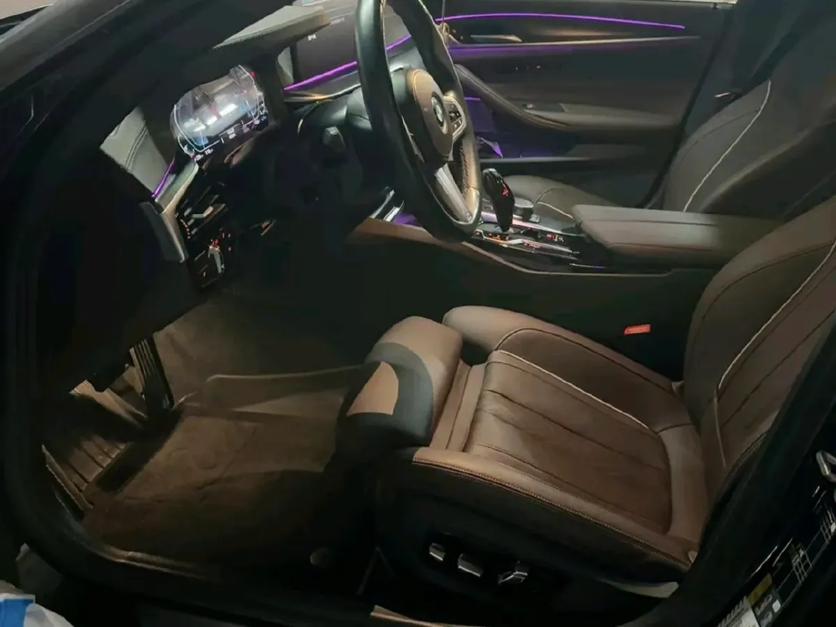 2022 BMW 5 Series 2.0T 184HP L4 8AT PHEV 17.7KWH,autocango,china used car exporter,china ev exporter,chinese used car exporter,chinese used ev exporter