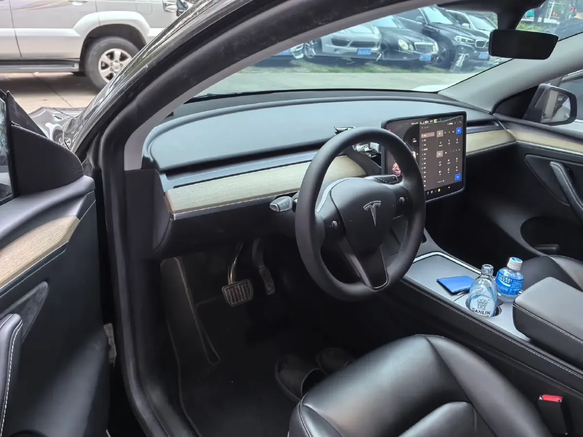 2022 Tesla Model Y BEV 60KWH,autocango,china used car exporter,china ev exporter,chinese used car exporter,chinese used ev exporter