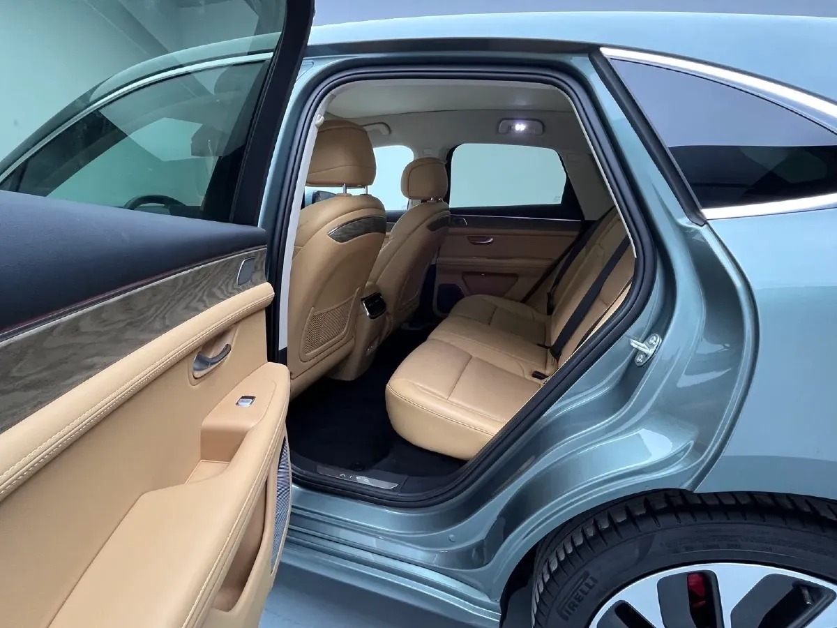 2022 AITO AITO M5 Range Extended 125HP REEV 40KWH,autocango,china used car exporter,china ev exporter,chinese used car exporter,chinese used ev exporter