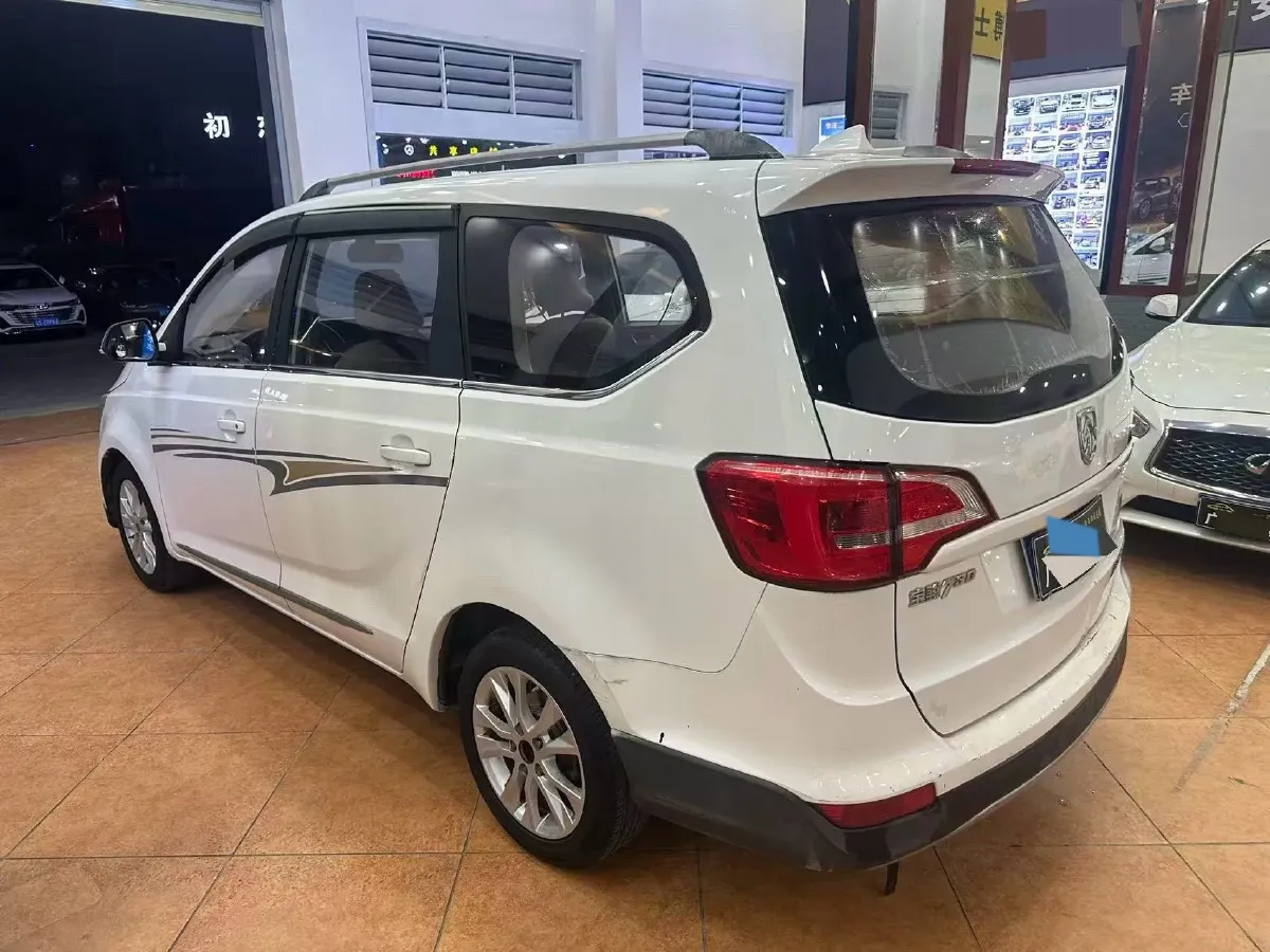 2016 BaoJun 560 1.5T 150HP L4 6MT,autocango,china used car exporter,china ev exporter,chinese used car exporter,chinese used ev exporter