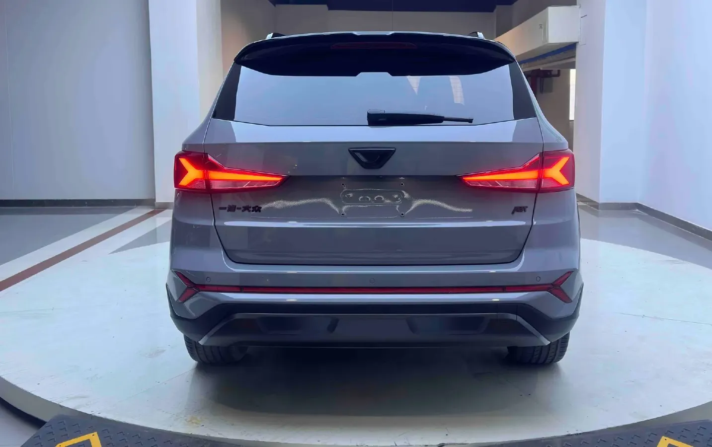 2023 Jetta VS7 1.4T 150HP L4 6AT,autocango,china used car exporter,china ev exporter,chinese used car exporter,chinese used ev exporter