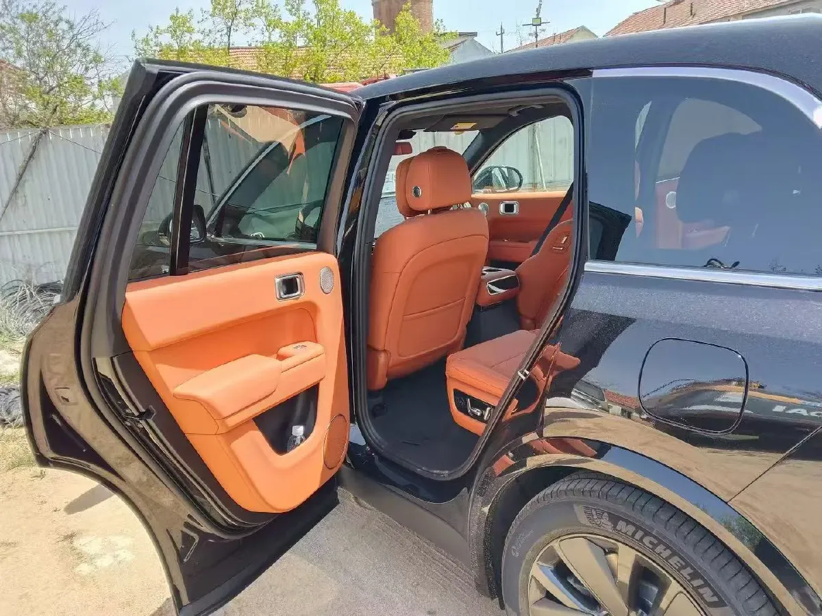 2025 Li L8 Range Extended 154HP REEV,autocango,china used car exporter,china ev exporter,chinese used car exporter,chinese used ev exporter