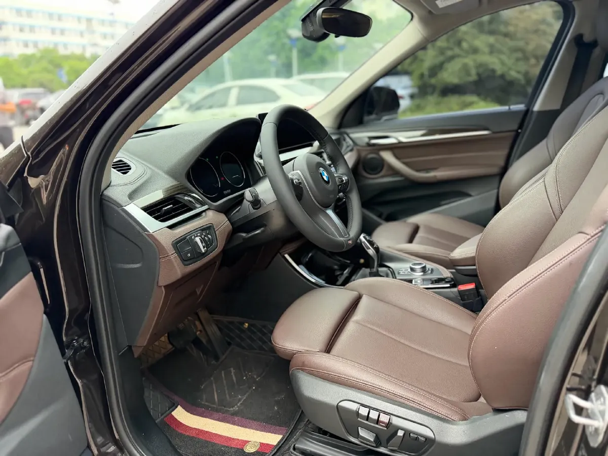 2020 BMW X1 2.0T 192HP L4 8AT,autocango,china used car exporter,china ev exporter,chinese used car exporter,chinese used ev exporter