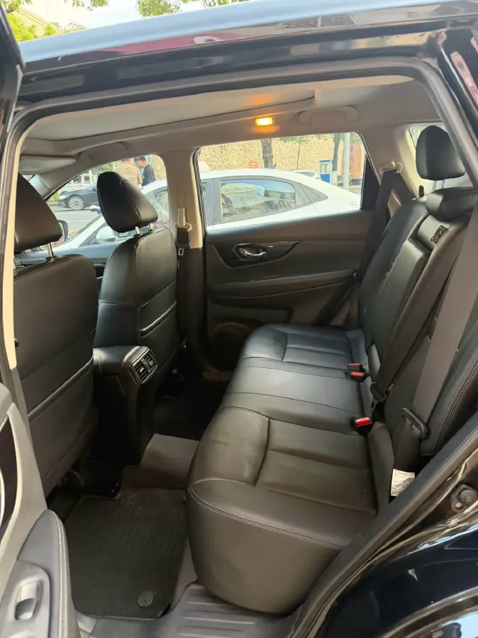 2021 Nissan X-Trail 2.0L 151HP L4 CVT,autocango,china used car exporter,china ev exporter,chinese used car exporter,chinese used ev exporter