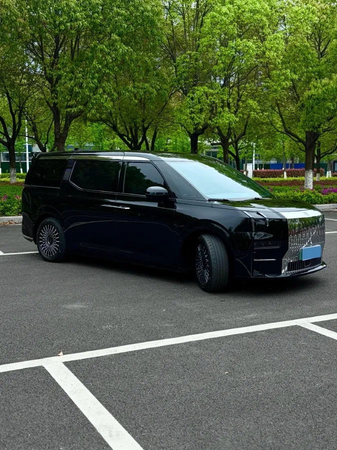 2022 Zeekr 009 BEV 140KWH,autocango,china used car exporter,china ev exporter,chinese used car exporter,chinese used ev exporter