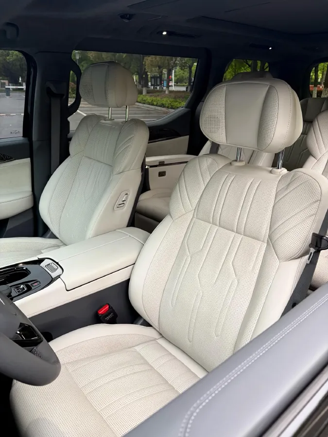 2022 Zeekr 009 BEV 140KWH,autocango,china used car exporter,china ev exporter,chinese used car exporter,chinese used ev exporter