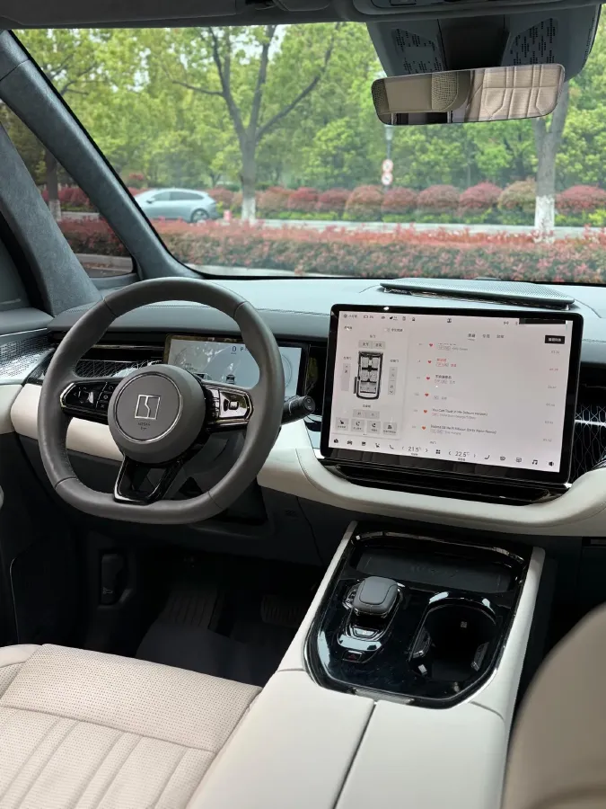 2022 Zeekr 009 BEV 140KWH,autocango,china used car exporter,china ev exporter,chinese used car exporter,chinese used ev exporter