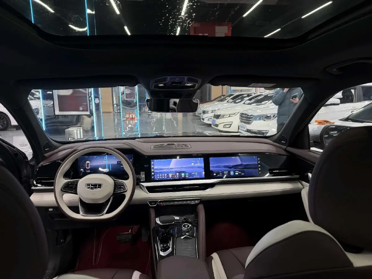 2021 Geely Monjaro 2.0T 238HP L4 8AT,autocango,china used car exporter,china ev exporter,chinese used car exporter,chinese used ev exporter