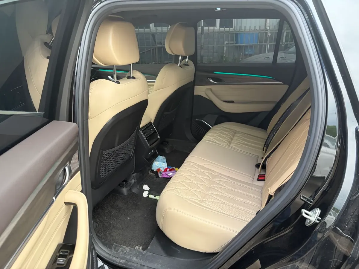 2025 Geely Monjaro 2.0T 238HP L4 8AT,autocango,china used car exporter,china ev exporter,chinese used car exporter,chinese used ev exporter