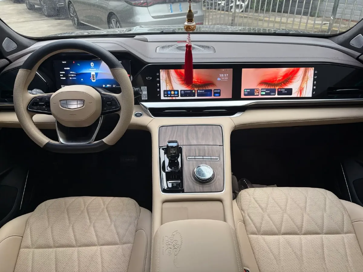 2025 Geely Monjaro 2.0T 238HP L4 8AT,autocango,china used car exporter,china ev exporter,chinese used car exporter,chinese used ev exporter