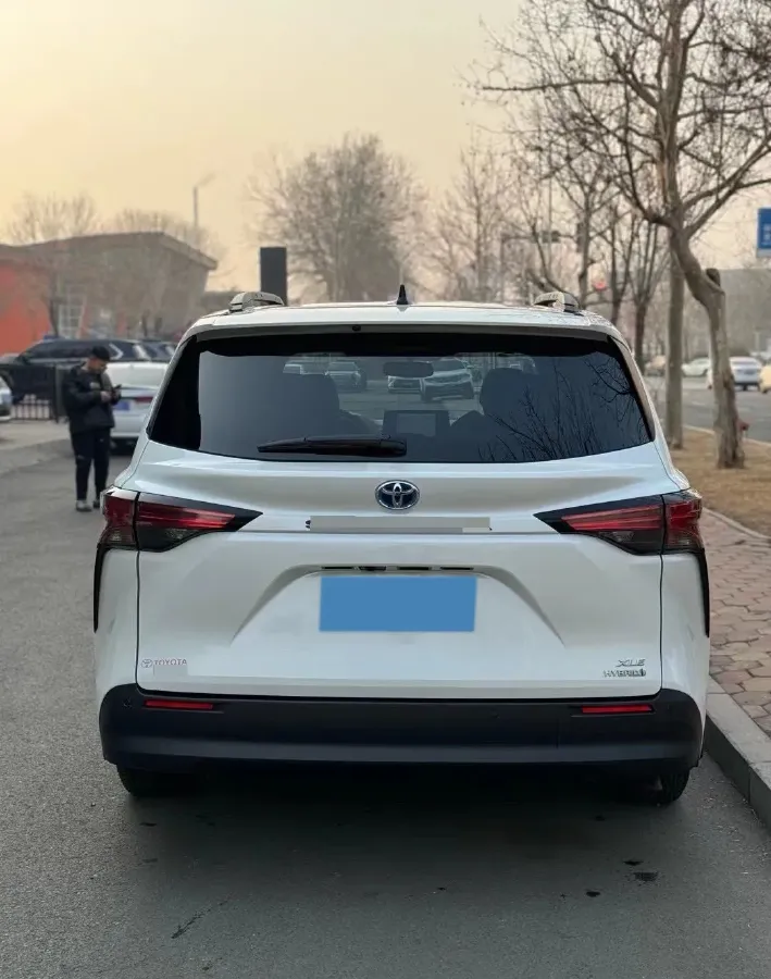 2021 Toyota Sienna 2.5L 192HP L4 E-CVT Hybrid,autocango,china used car exporter,china ev exporter,chinese used car exporter,chinese used ev exporter