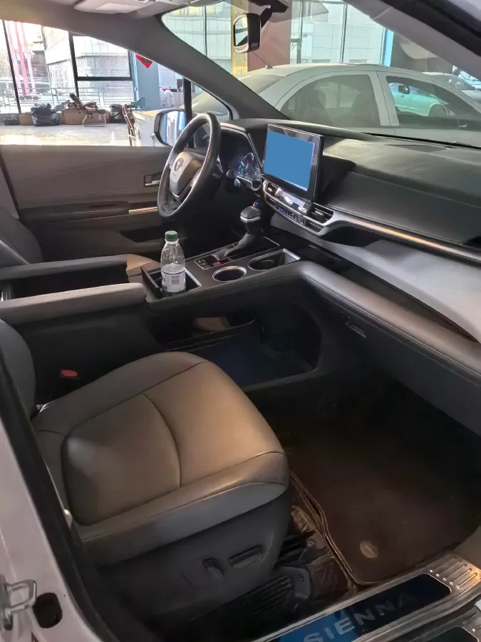 2021 Toyota Sienna 2.5L 192HP L4 E-CVT Hybrid,autocango,china used car exporter,china ev exporter,chinese used car exporter,chinese used ev exporter