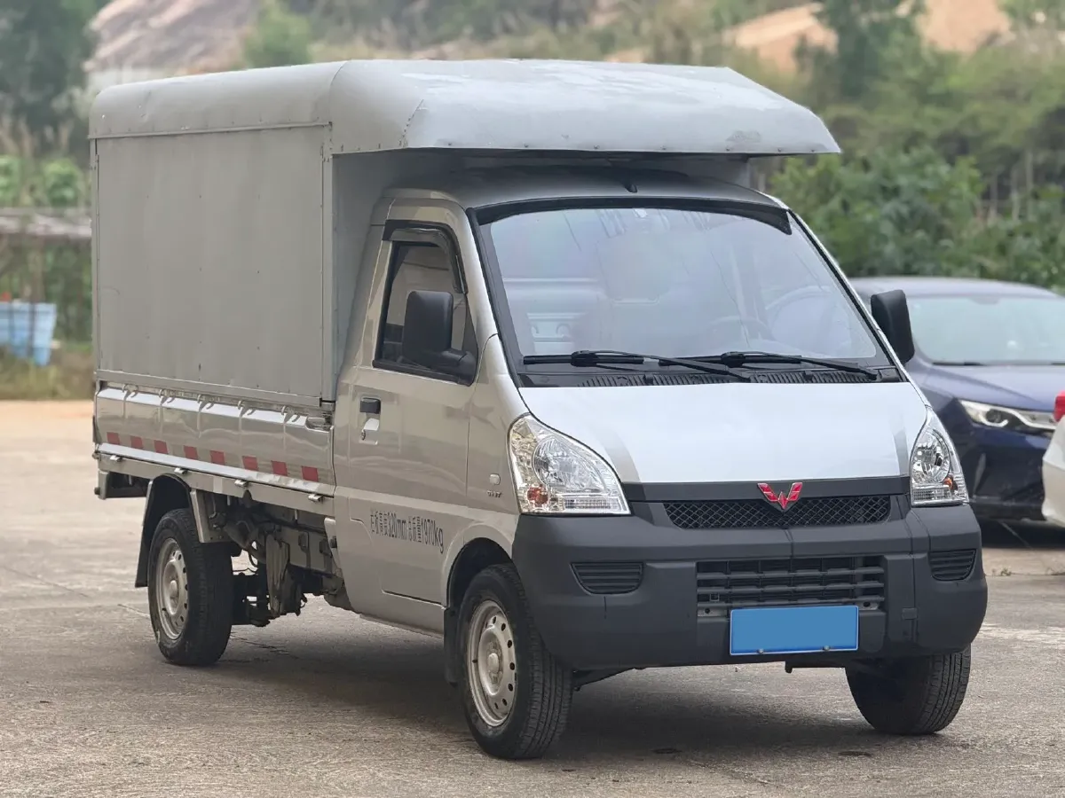 2021 WuLing RongGuang Mini Truck 1.5L 99HP L4 5MT,autocango,china used car exporter,china ev exporter,chinese used car exporter,chinese used ev exporter