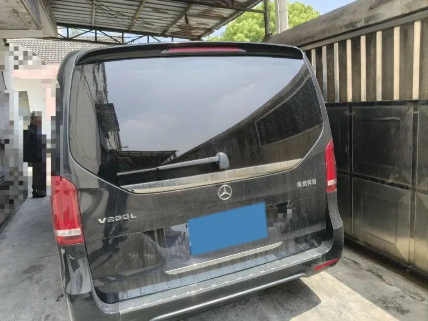 2021 Mercedes-Benz V Class 2.0T 211HP L4 9AT,autocango,china used car exporter,china ev exporter,chinese used car exporter,chinese used ev exporter