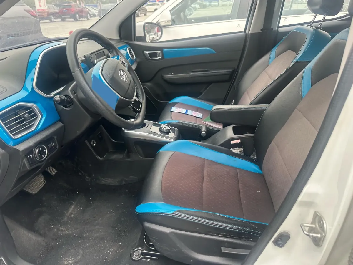 2018 Landwind XiaoYao 1.5T 163HP L4 CVT,autocango,china used car exporter,china ev exporter,chinese used car exporter,chinese used ev exporter