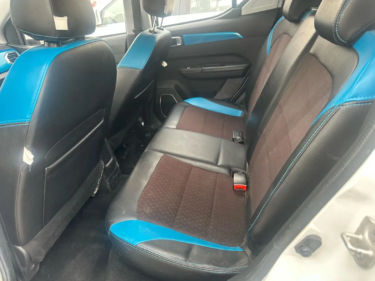 2018 Landwind XiaoYao 1.5T 163HP L4 CVT,autocango,china used car exporter,china ev exporter,chinese used car exporter,chinese used ev exporter