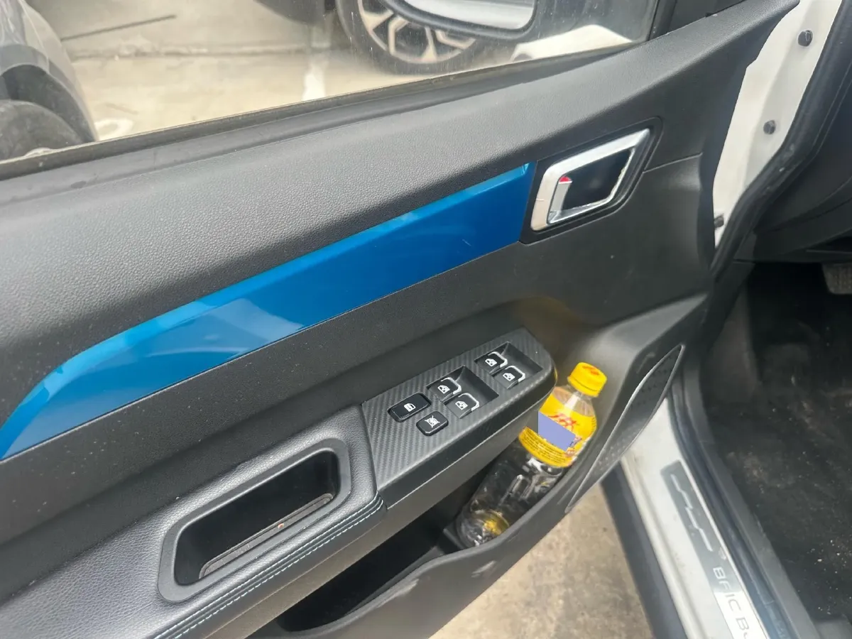 2018 Landwind XiaoYao 1.5T 163HP L4 CVT,autocango,china used car exporter,china ev exporter,chinese used car exporter,chinese used ev exporter