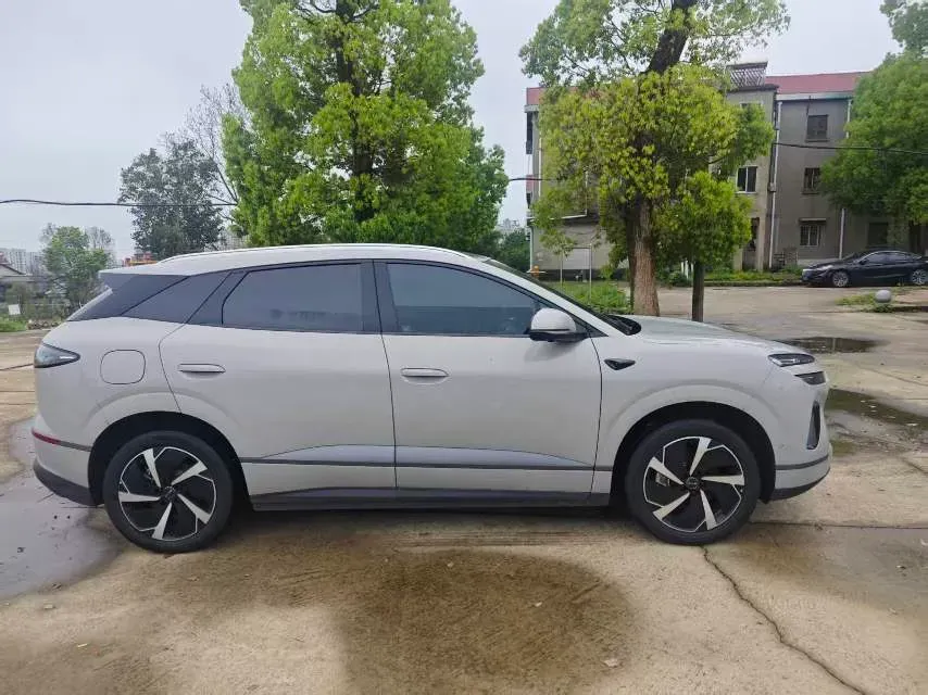 2025 LanDian E5 PLUS 1.5L 95HP L4 E-CVT PHEV,autocango,china used car exporter,china ev exporter,chinese used car exporter,chinese used ev exporter