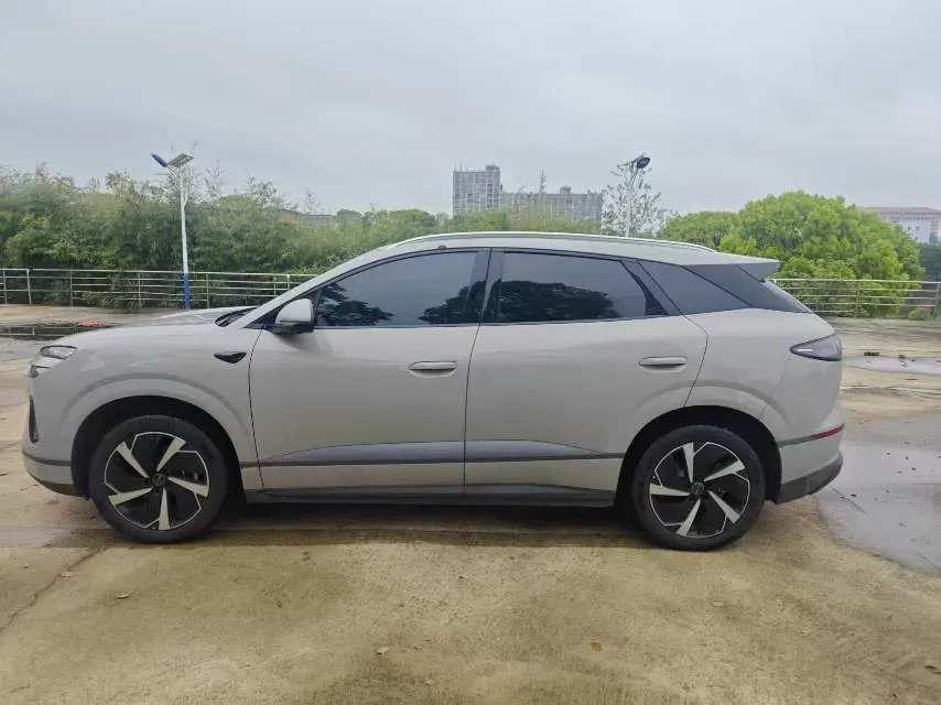 2025 LanDian E5 PLUS 1.5L 95HP L4 E-CVT PHEV,autocango,china used car exporter,china ev exporter,chinese used car exporter,chinese used ev exporter